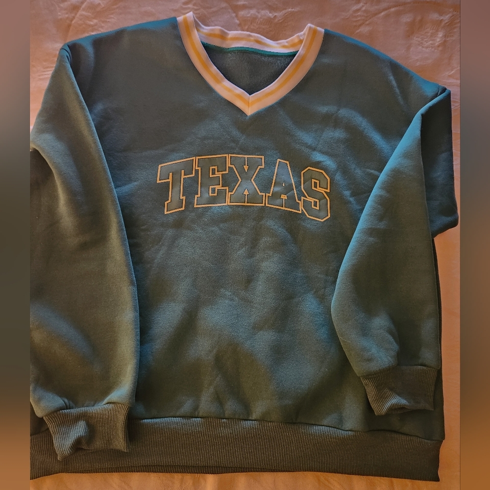 NWOT SHEIN Gender Neutral Green Texas V-neck Sweatshirt Size M - Picture 5 of 6